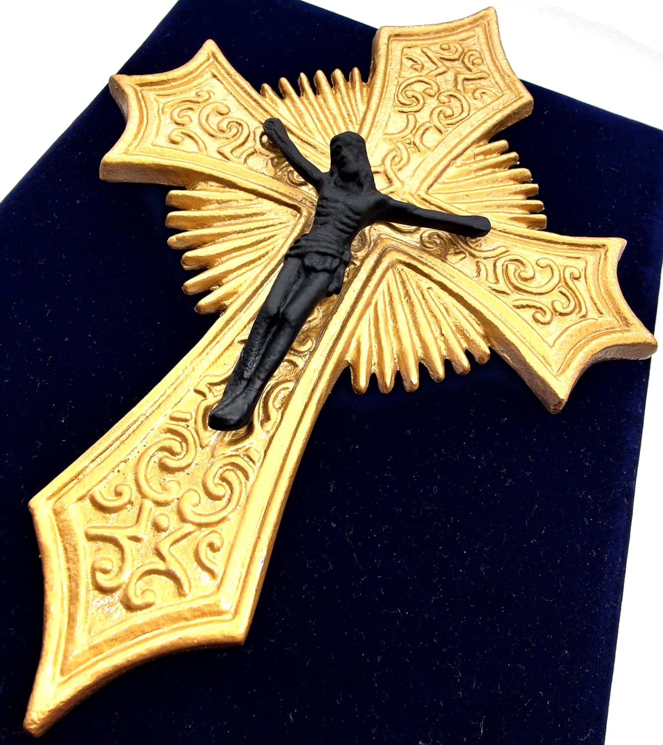Crucifix Cross - Large Handmade Metal Wall Cross - Heavy Duty for Indoor/Outdoor Use - Ideal for Churches - Premium Velvet Box Included - Image 4