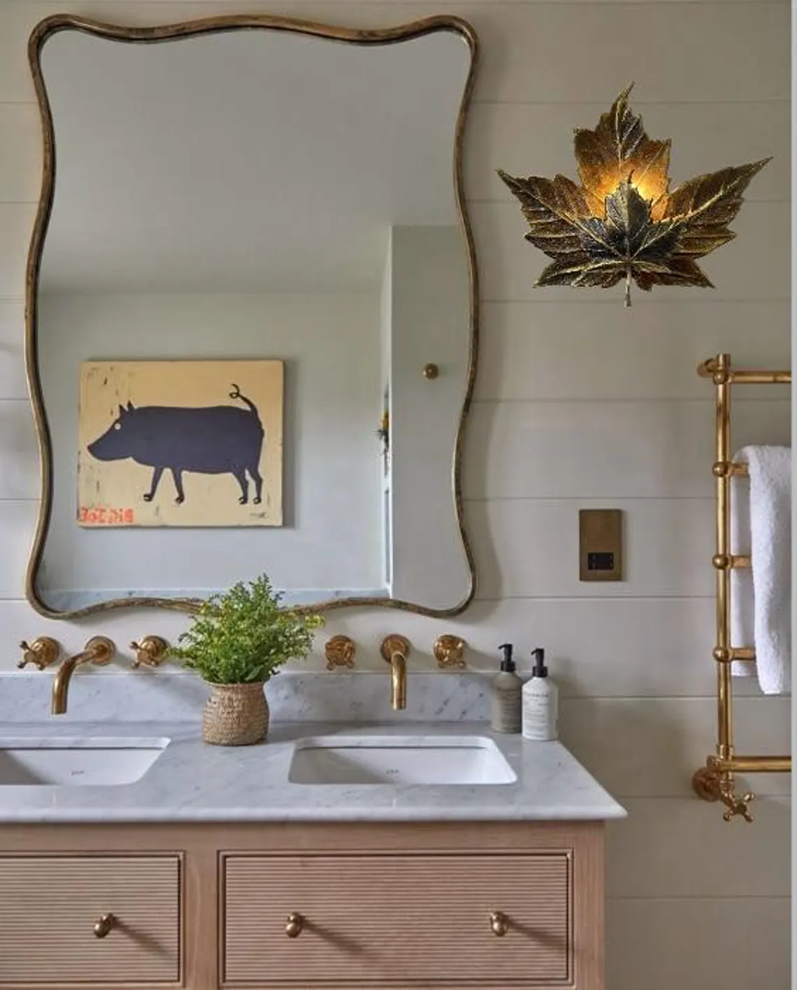 Handmade Brass Leaf Sconce Light - Antique Style Vanity Wall Lighting - Image 3