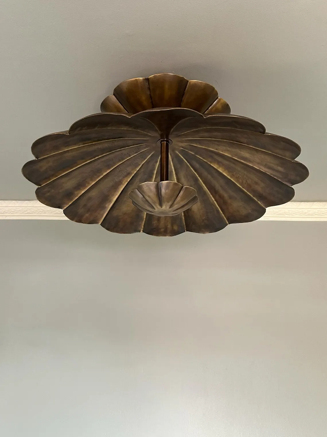 Vintage Brass Shell-Inspired Flush Mount Ceiling Light