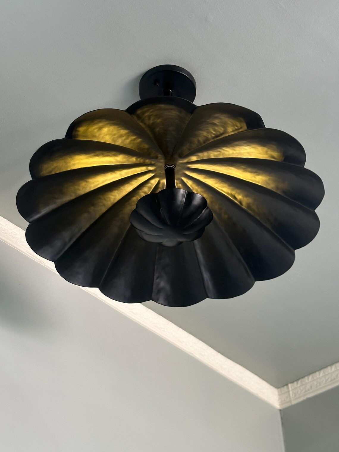 Modern Black Flush Mount Ceiling Light Fixture Flower-Inspired Minimalist Lighting - Image 3